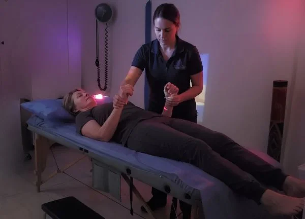Test de kinesiología holística con Inata Wellness